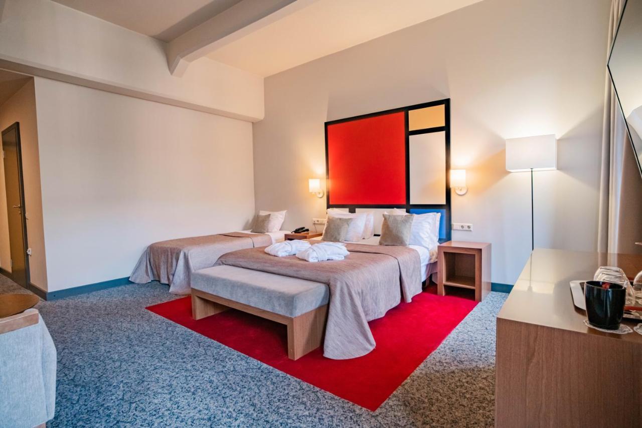 Victoria Hotel 考纳斯 外观 照片